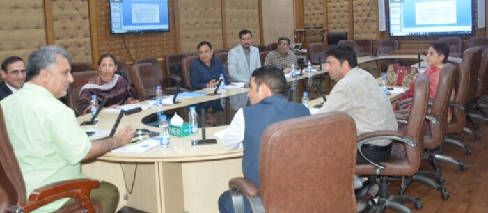 Dr Samoon reviews draft agenda of 4th Governing Council meeting of JKSDM