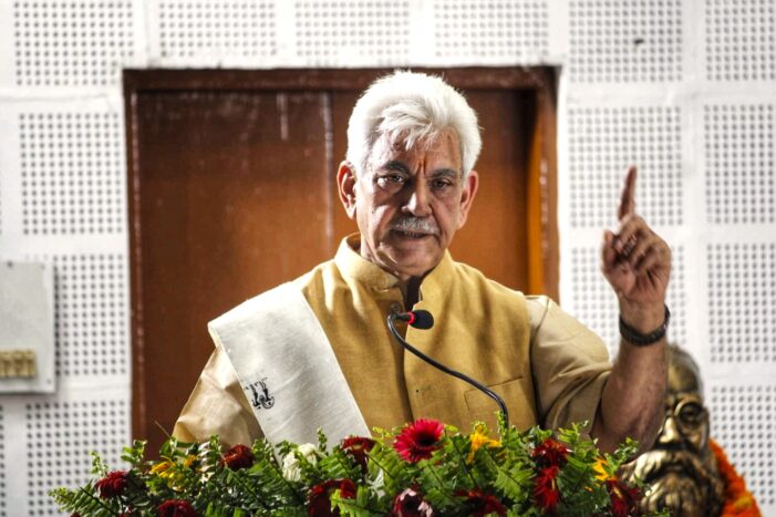 Lt Governor addresses National Seminar on NEP-2020 at Mahatma Gandhi Kashi Vidyapith, Varanasi