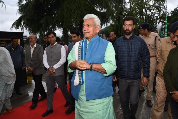 Lt Governor visits Jhelum Riverfront