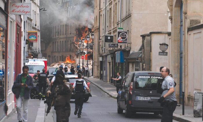 4 badly injured as Paris blast destroys two buildings