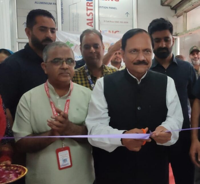 Advisor Bhatnagar inaugurates blood donation camp