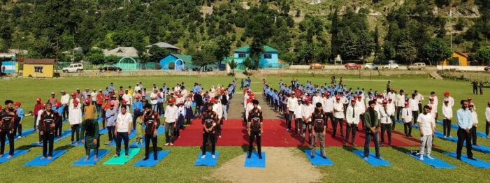 To promote wellness tourism, offbeat destinations, Tourism Deptt. celebrates Yoga day across Kashmir