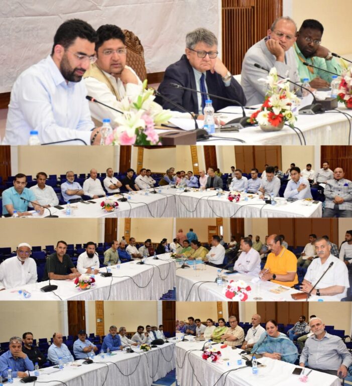Vice Chairman NITI Aayog meets stakeholders; listens to their views, ideas for Viksit Bharat