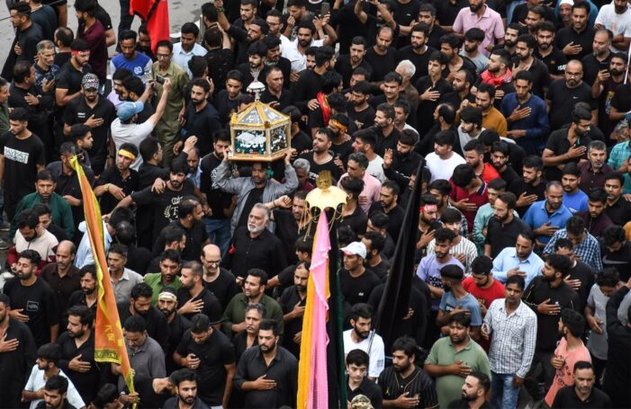 Zuljanah procession begins as Shia mourners march from Bota Kadal to Zadibal