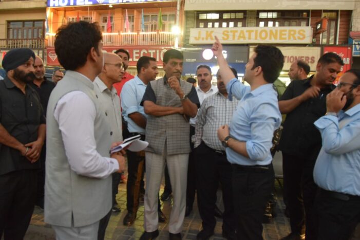 CS conducts late night city tour to assess progress of Smart City projects