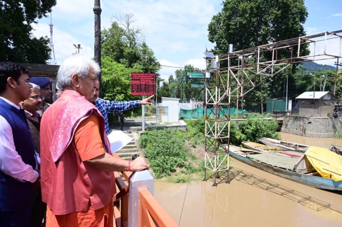 Lt Governor visits Zero Bridge