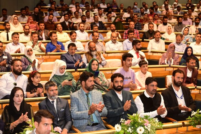 Lt Governor addresses Teachers’ Day celebration at Srinagar