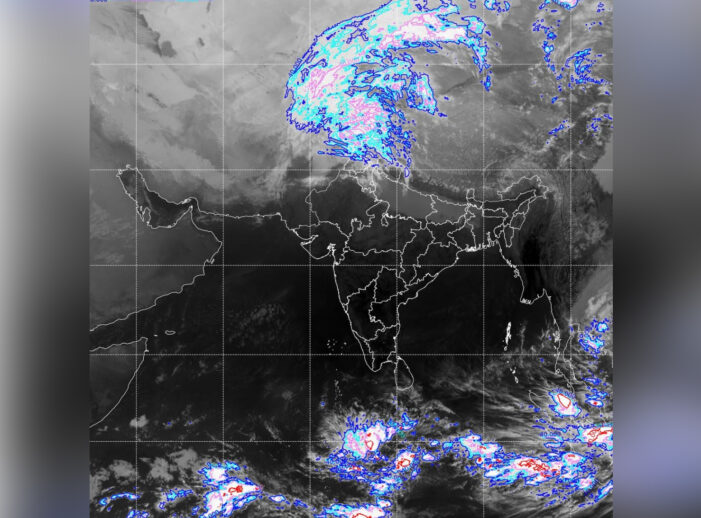 Moderate Rain, Snow Over Higher Reaches In J&K During Next 24 Hrs: MeT Moderate Rain, Snow Over Higher Reaches In J&K During Next 24 Hrs: MeT