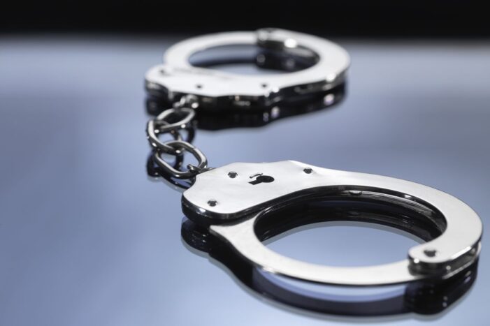 Man Using Toy Pistol For Extortion Held In J&K’s Pulwama Man Using Toy Pistol For Extortion Held In J&K’s Pulwama