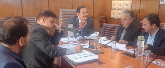 Advisor Bhatnagar reviews performance, functioning of School Education Deptt