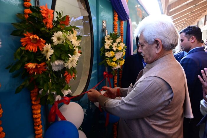 Lt Governor, Union Railway Minister Launch much-awaited Vistadome train services in Kashmir