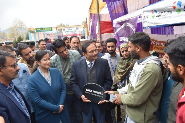 Advisor Bhatnagar presides mega Public Darbar– cum–Grievance Redressal Camp at Handwara