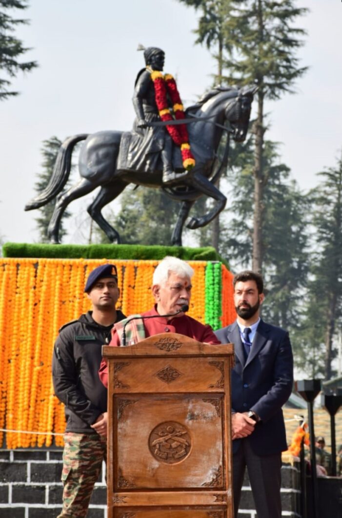 Lt Governor Manoj Sinha, Maharashtra Chief Minister unveils the statue of Chhatrapati Shivaji at Kupwara