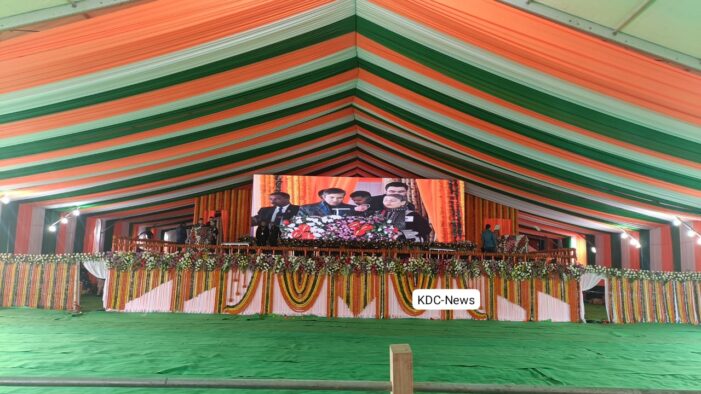 PM Modi arrives in Srinagar, to unveil projects worth Rs 6,400 crore PM Modi arrives in Srinagar, to unveil projects worth Rs 6,400 crore