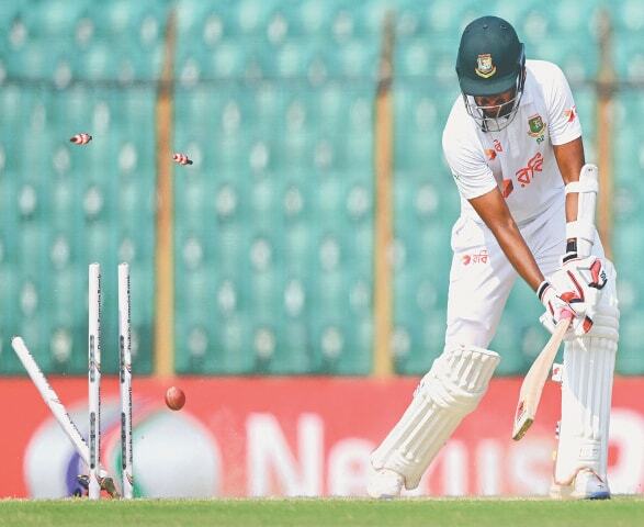 Sri Lanka reign supreme despite second innings batting blues