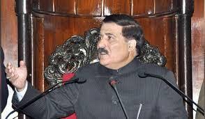 Mubarak Gul pays obeisance at Hazrat Noor-ud-Din Noorani’s (RA) Shrine at Charar-e-Sharief