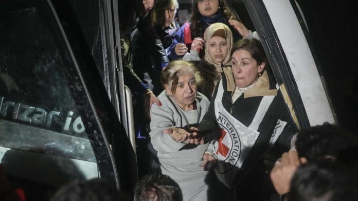 Israel Frees 90 Palestinian Prisoners As Ceasefire Takes Hold
