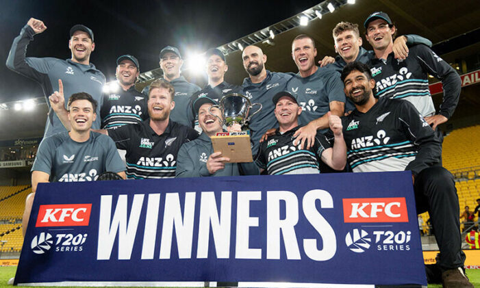 Seifert blitz as New Zealand crush Pakistan to win T20 series 4-1
